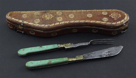 A late 17th / early 18th century folding travelling knife and fork, 6in.